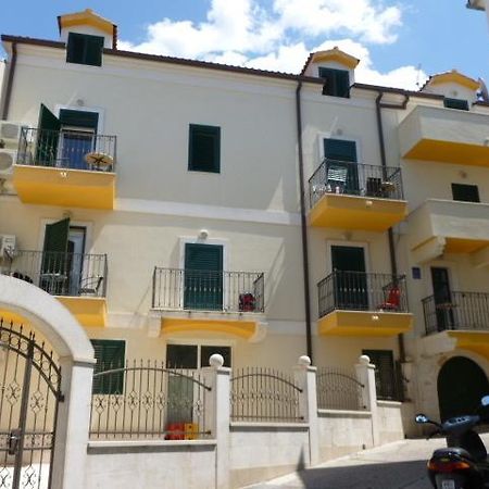 Apartments Zo Макарска Экстерьер фото
