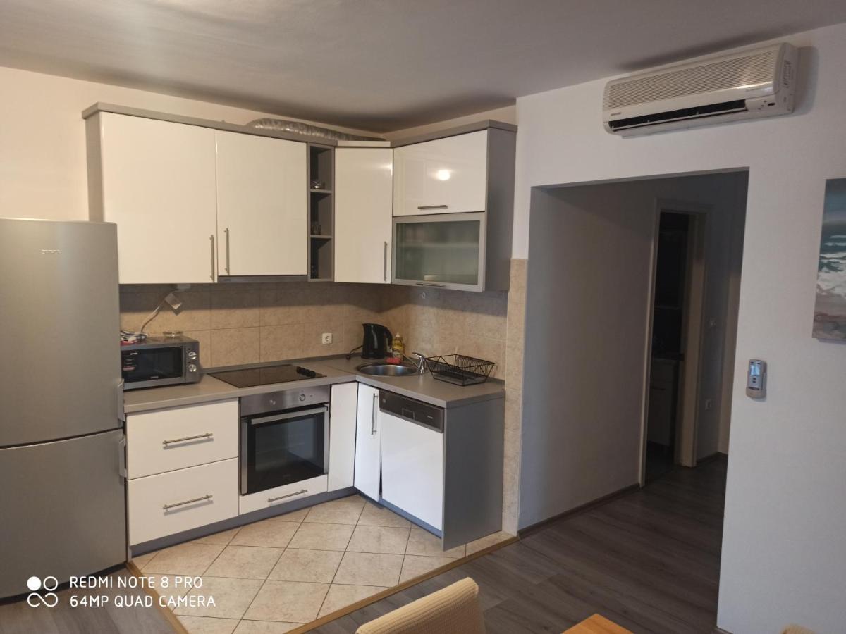 Apartments Zo Макарска Экстерьер фото